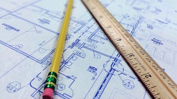 La banca española deberá devolver millones a compradores de viviendas sobre plano que no llegaron a construcción