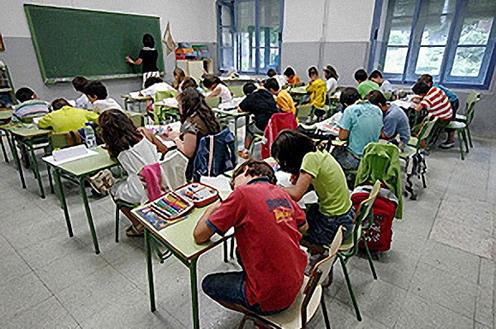 La Seguridad Social vigilará que no se despida a los docentes interinos en verano